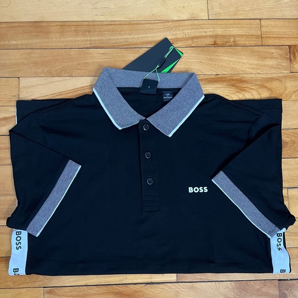 🔥SOLD🔥💯 Authentic Hugo boss polo 2022 - Picture 3 of 4